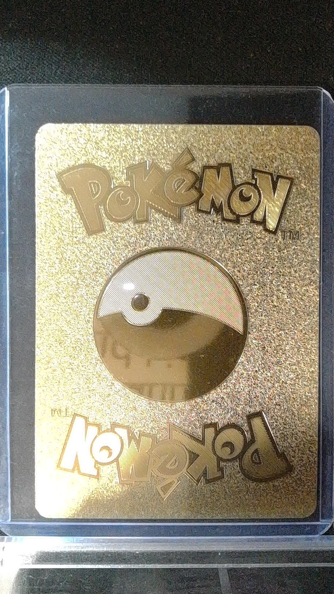 Pikachu VMAX #044/185 Gold Promo