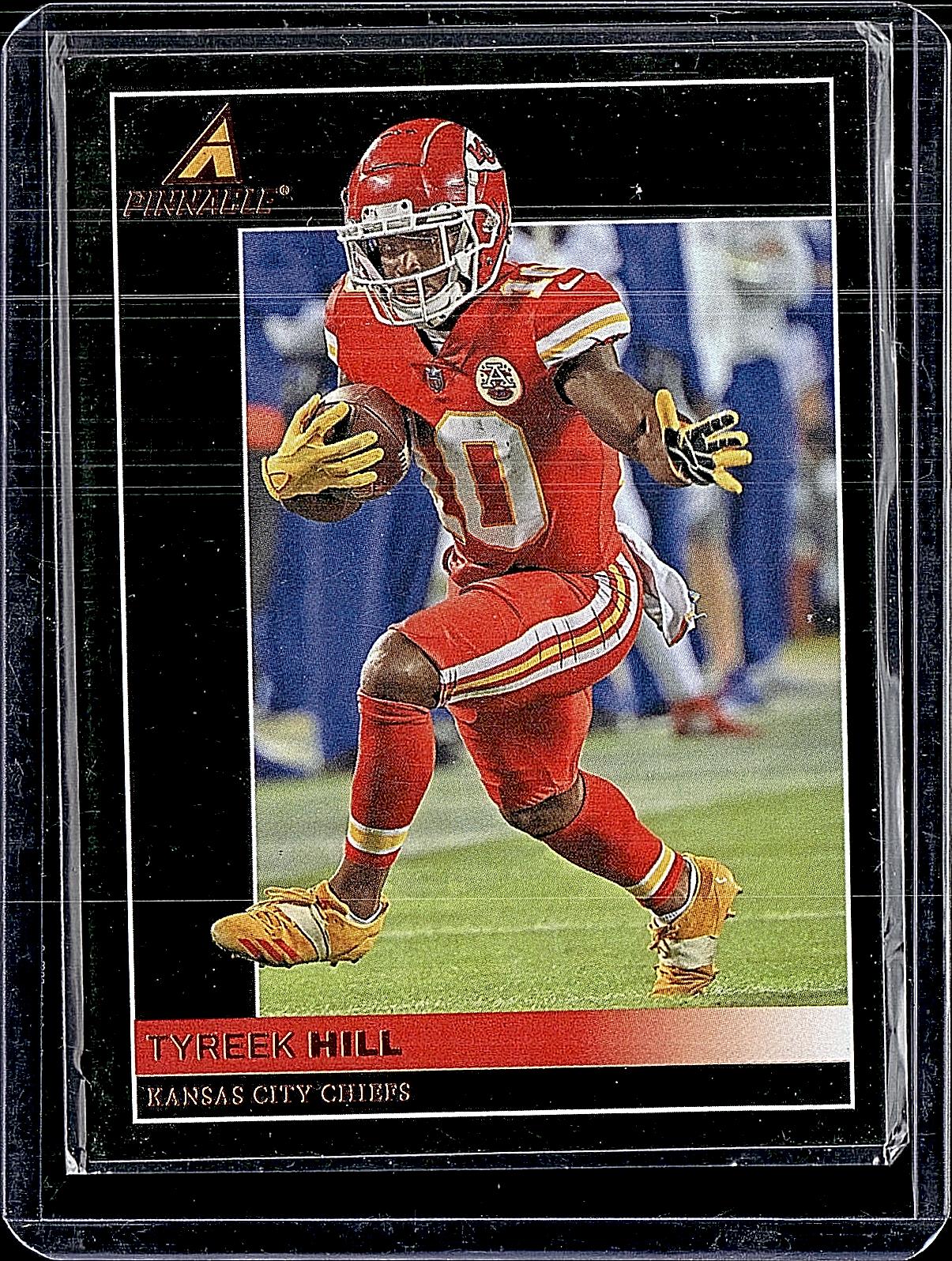 2021 Panini Chronicles #26 Tyreek Hill Pinnacle