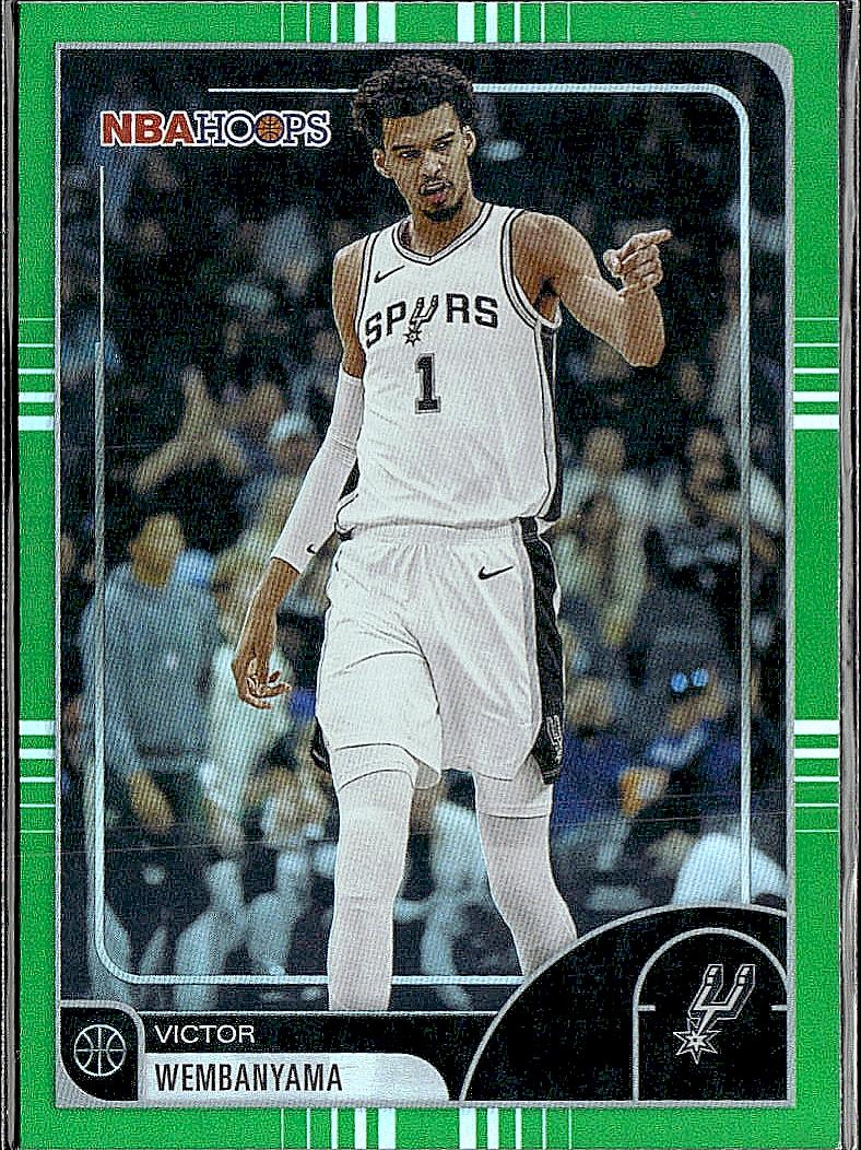 2025-26 Hoops #30 Victor Wembanyama Green Hoops